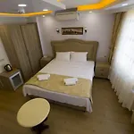Aparthotel Golden Galley 3*