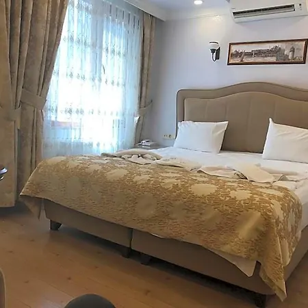 Aparthotel Golden Galley 3*