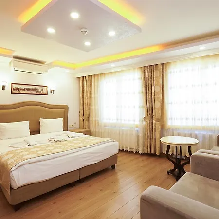 Golden Galley 아파트호텔 3*