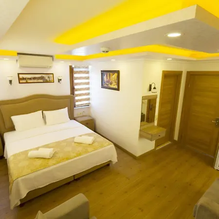 Golden Galley Aparthotel 3*