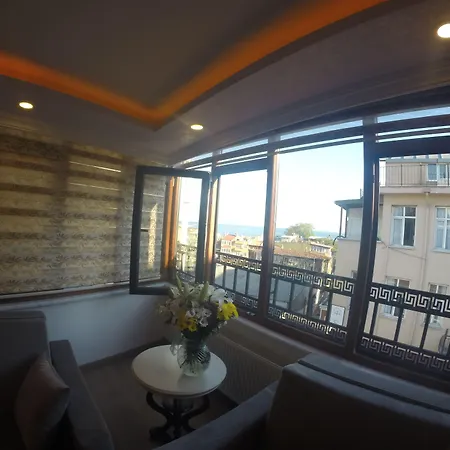 Apartmanhotel Golden Galley 3*