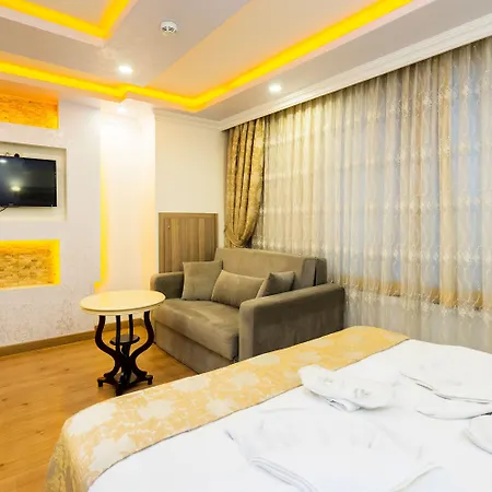 Golden Galley Apartmanhotel 3*