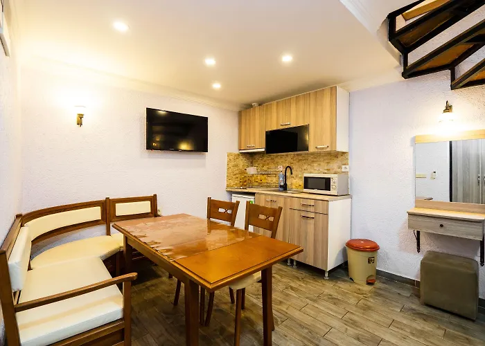 Golden Galley Aparthotel